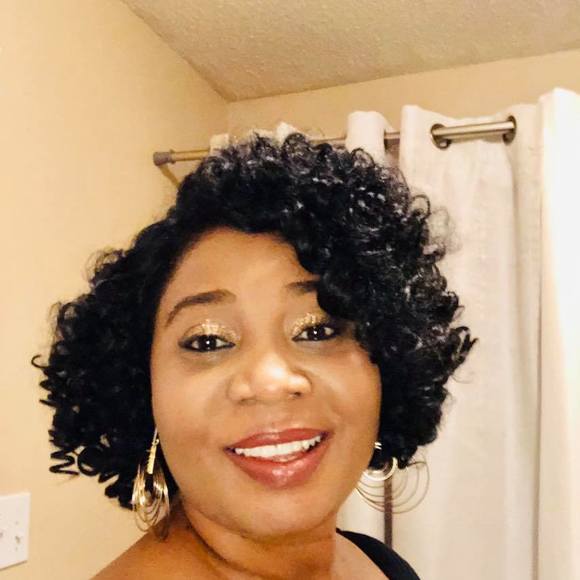 Meet your Posher, Chinyere - Picture 1 of 1